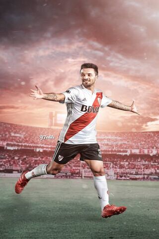 Celebrating Glory: Scocco's Triumph at River Plate ⚽🏆