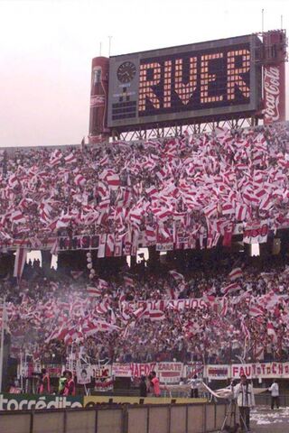 Banderas Hermosas: A Sea of Passion at River Plate