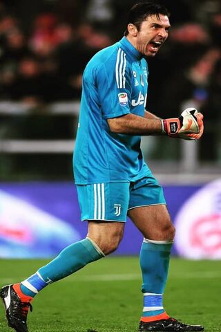 The Legendary Save: Gianluigi Buffon in Action! 🧤⚽