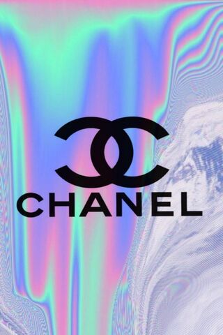 Chic Elegance: The Timeless Allure of Chanel ✨