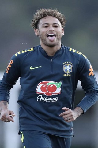 Neymar's Playful Spirit on the Field ⚽😄