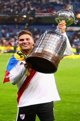 Juanfer Quintero: A Champion's Glory! 🏆🇦🇷
