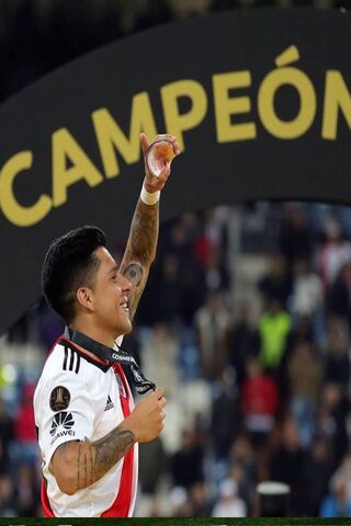 Enzo Campeón: A Moment of Glory! 🏆✨