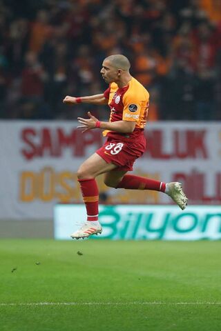 Galatasaray's Star Moment: Soso's Celebration! 🎉⚽