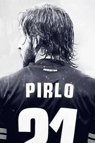 The Maestro of Midfield: Pirlo in Action 🎩⚽