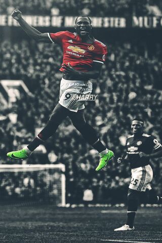 Lukaku's Epic Moment: A Leap of Glory! ⚽️✨