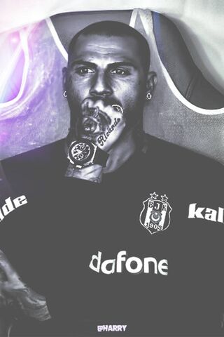 The Art of Football: Ricardo Quaresma in Focus ⚽✨