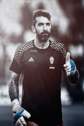 The Legendary Guardian: Gianluigi Buffon 🧤⚽
