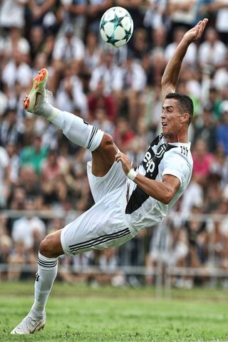Ronaldo's Stunning Kick..
