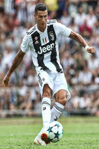 Ronaldo in Action: Juve..