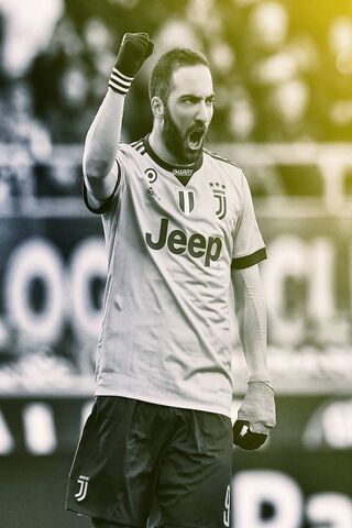 Gonzalo Higuain: The Goal-Scoring Machine ⚽🔥