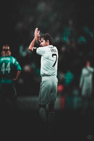 Raúl González: The Legend of the Pitch ⚽✨