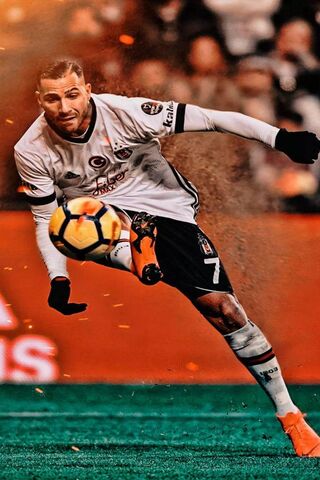 Ricardo Quaresma: The Master of the Unexpected ⚽✨