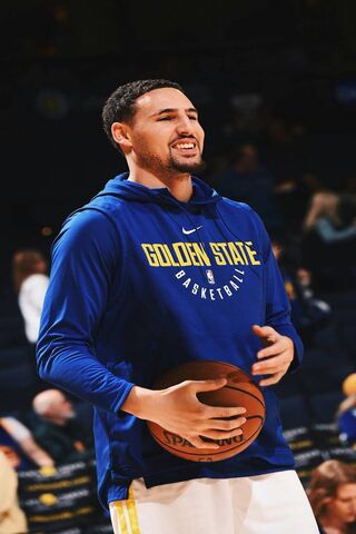 Klay Thompson: Ready to Shine on the Court! 🏀✨