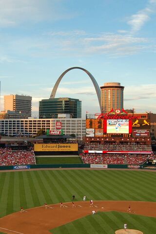 Home of the Cardinals: Busch Stadium and the Gateway Arch 🌟⚾️