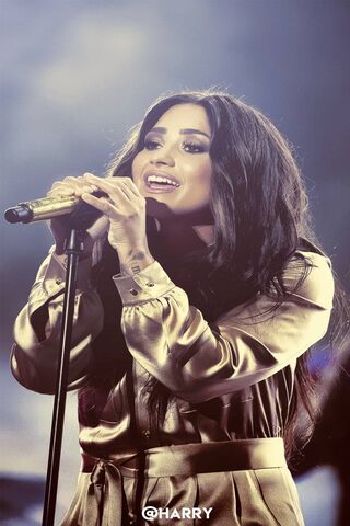 Shining Star: Demi Lovato in Concert 🌟🎤