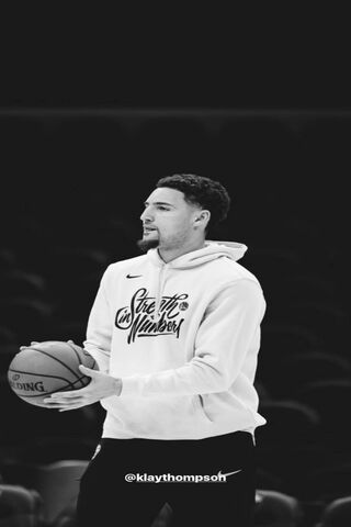 Game Day Vibes: Klay Thompson in Action! 🏀