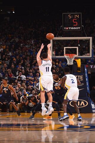Klay Thompson: The Three-Point Specialist in Action! 🏀🔥