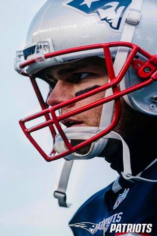 The Grit of a Champion: Tom Brady in Action 🏈🔥