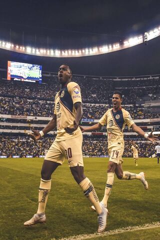 Celebration of Victory: America’s Triumph on the Field 🎉⚽