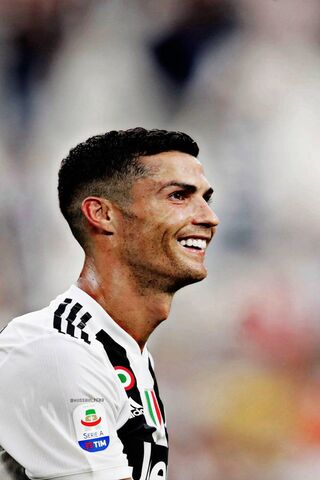 PHONEKY - Cristiano Ronaldo HD Wallpapers