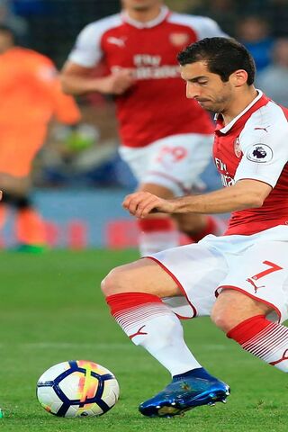 Epic Soccer Moments: Skill on the Field ⚽️🔥