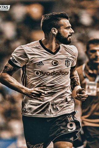Negredo: The Striker's Journey ⚽️🔥
