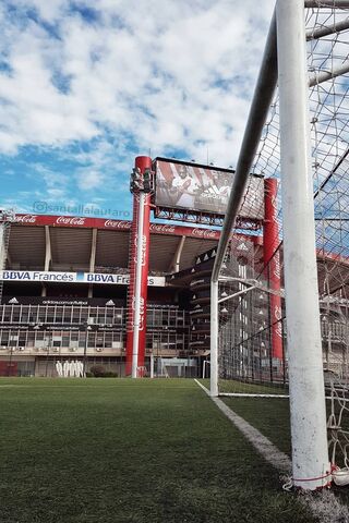 The Heart of Football: Palo Y Monu ⚽️🏟️