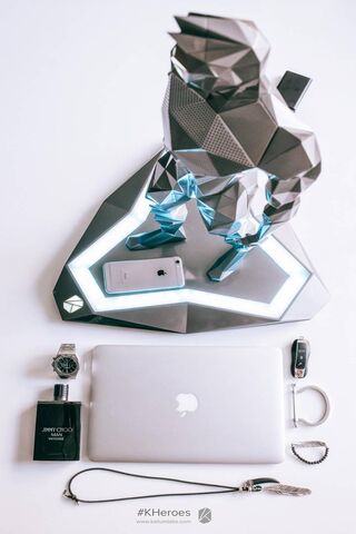 Gadgets and Geometry: A Modern Tech Showcase