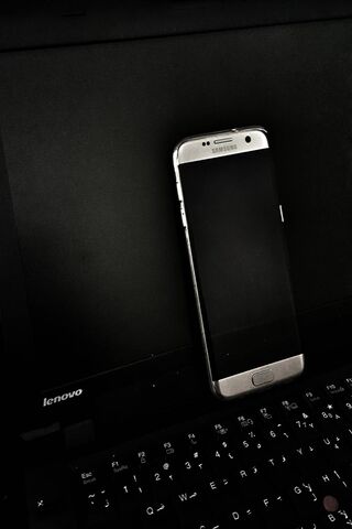 Tech Duo: Samsung S7 Edge Meets Lenovo