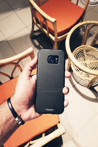 Sleek and Stylish: The S7 Edge in Action! 📱✨