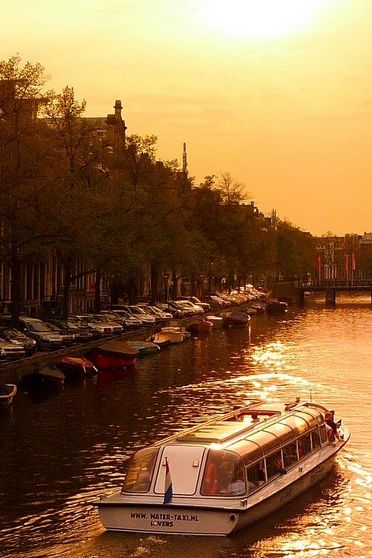 Canal Cruiser Amsterdam