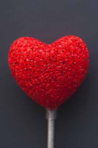 أحمر الحب القلب