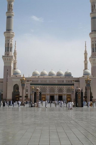 Masjid Al Nabawi In Madinah Saudi Arabia Front view