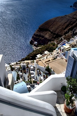 Serene Escape: Coastal Views and Trains