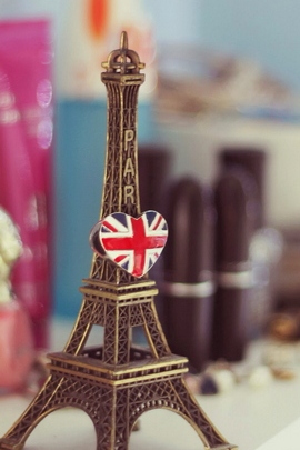 A Love Letter to Europe: Iconic Landmarks Unite! 🇬🇧❤️🇫🇷