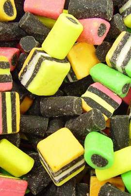 Mallow Magic: A Colorful Candy Adventure! 🍬✨