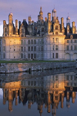 Majestic Reflections: The Charm of French Châteaux 🏰✨