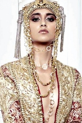 Ileana: A Glimpse of Regal Elegance ✨