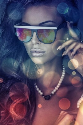 Radiant Elegance: A Glamorous Vibe ✨