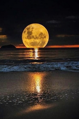 Full Moon And Sea