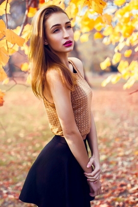 فتاة الخريف