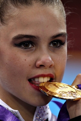 Sportswoman Medal Teeth 25089 720x1280