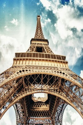 Under the Eiffel Tower:..