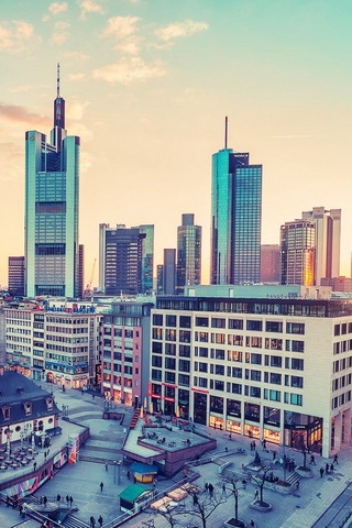 Frankfurt Skyline: A Blend of Modernity and Tradition 🌆✨