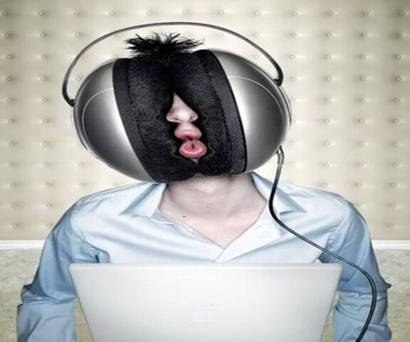 Funny Headphones Hd Wallpaper - Download to your mobile from PHONEKY