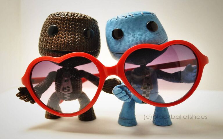 Love Is Blind Wallpaper - Download to your mobile from PHONEKY