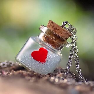 Heart In Bottle Wallpaper - Download to your mobile from PHONEKY