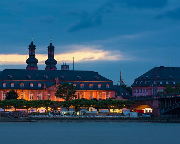 Evening Serenity in Mainz am Rhein 🌅 Wallpaper - Download to your ...