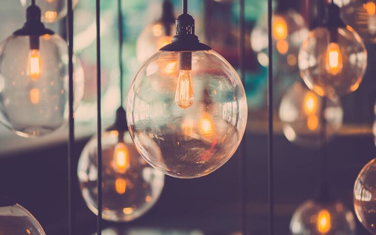 Vintage Light Bulb Wallpaper - Download to your mobile from PHONEKY